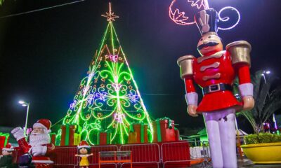 Praças e bairros de Belford Roxo ganham decoração de Natal